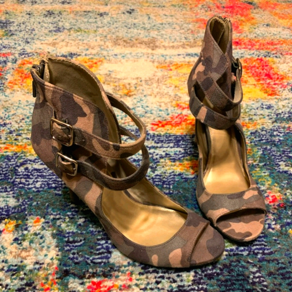 Army fatigue strapped heels